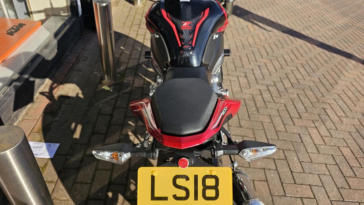 
								Kawasaki ZR 900 BJF full									