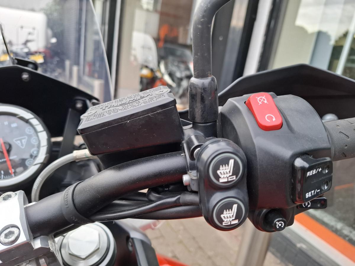 TRIUMPH TIGER 800 XRT