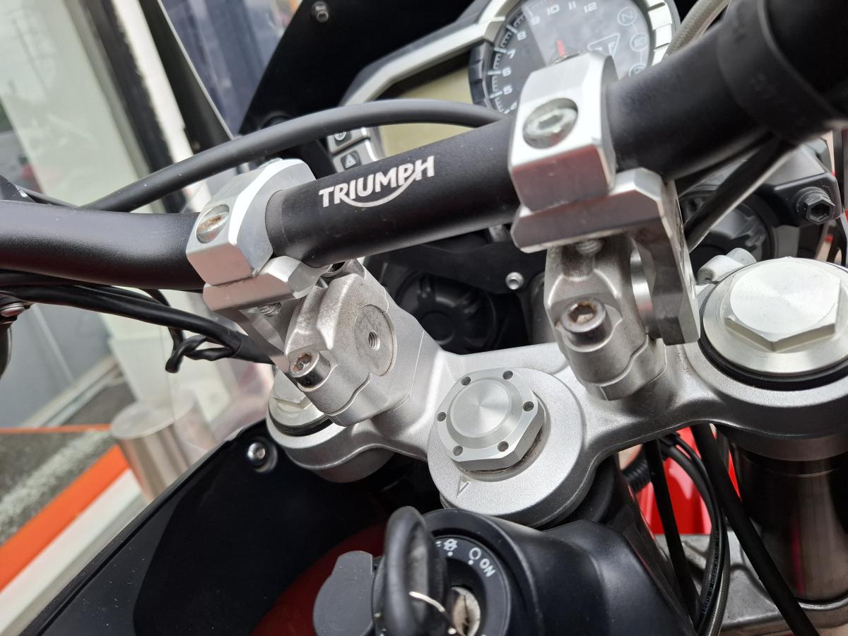 TRIUMPH TIGER 800 XRT