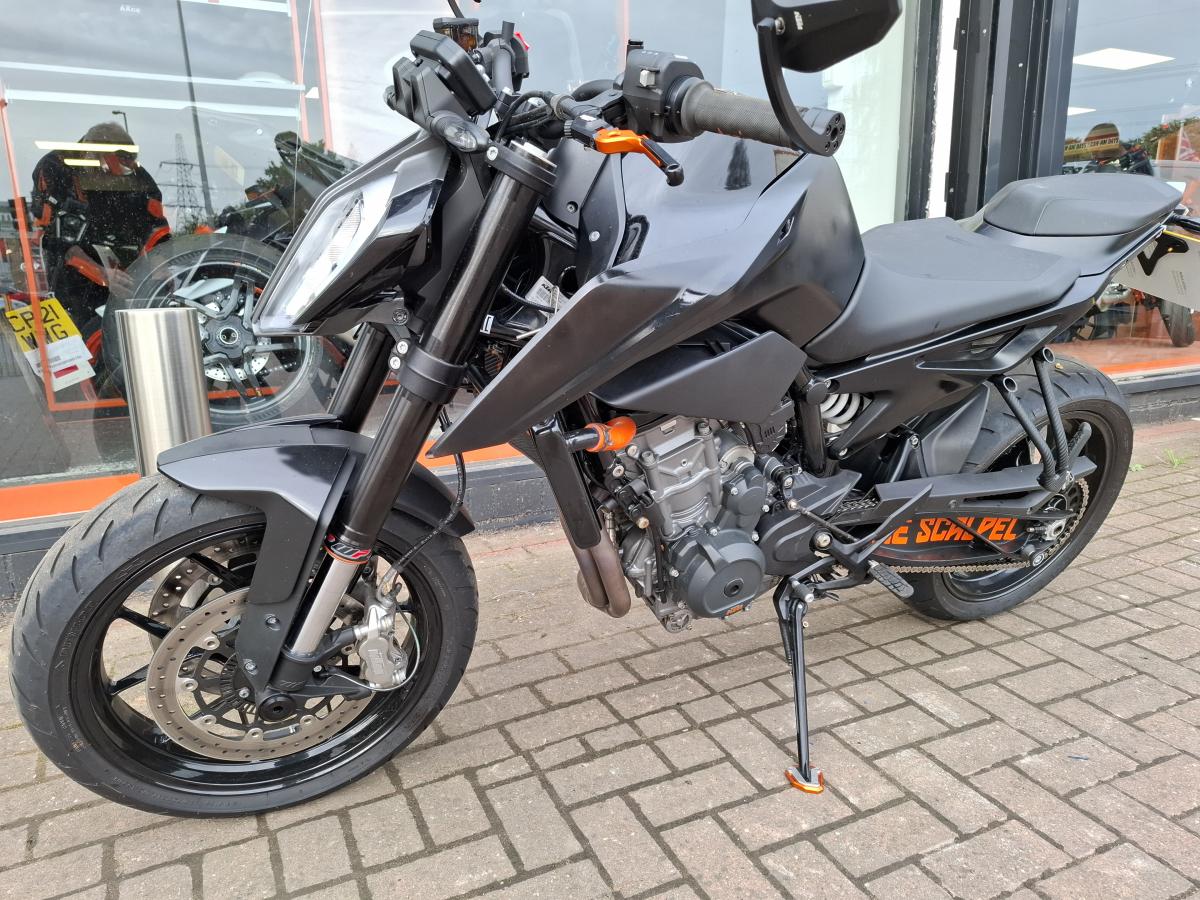 KTM 790 DUKE 18