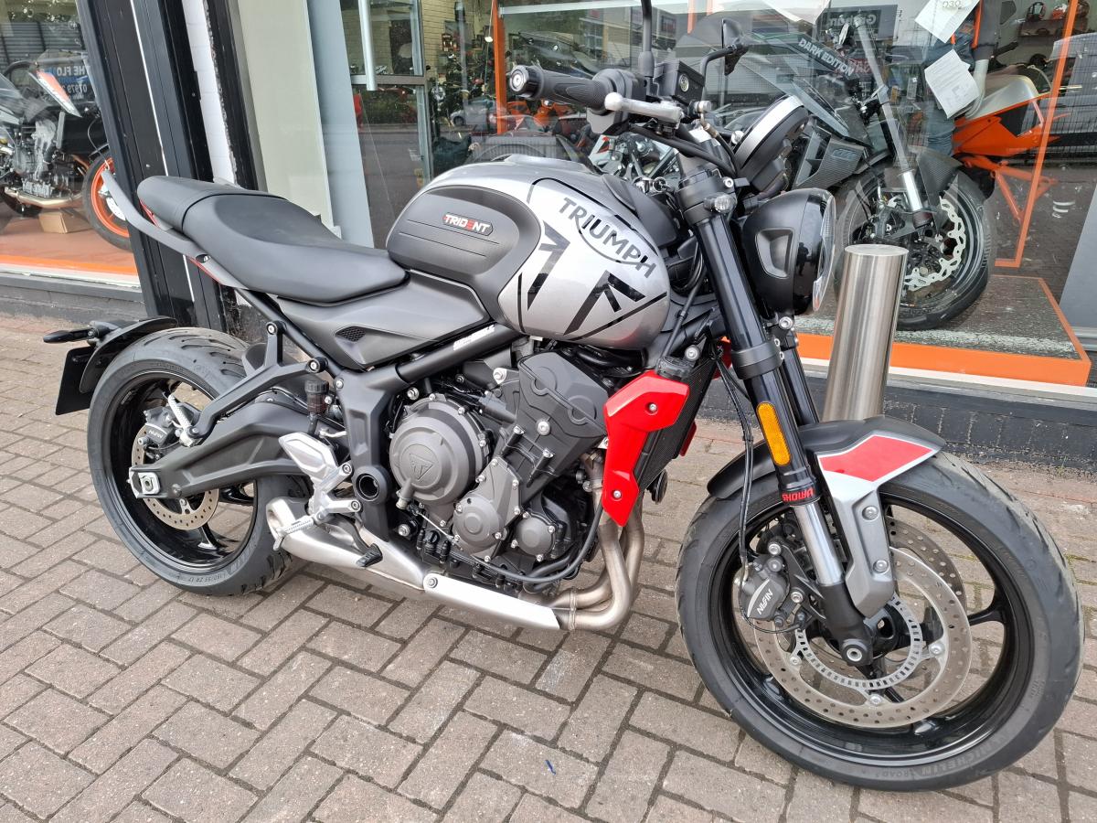 TRIUMPH TRIDENT