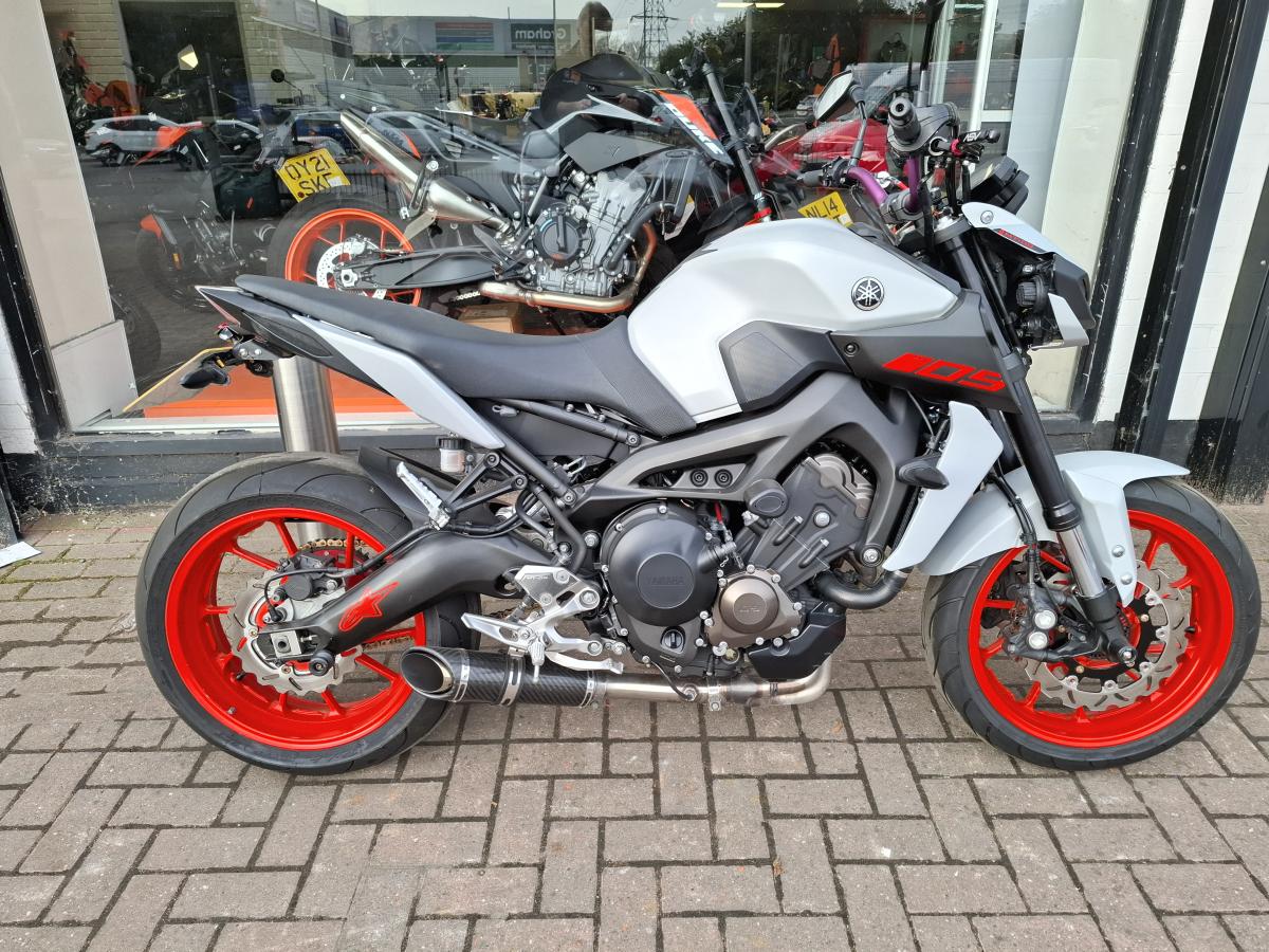 YAMAHA MT-09 ABS
