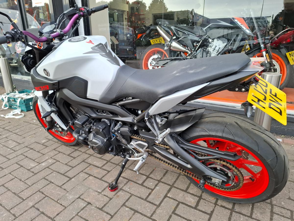 YAMAHA MT-09 ABS