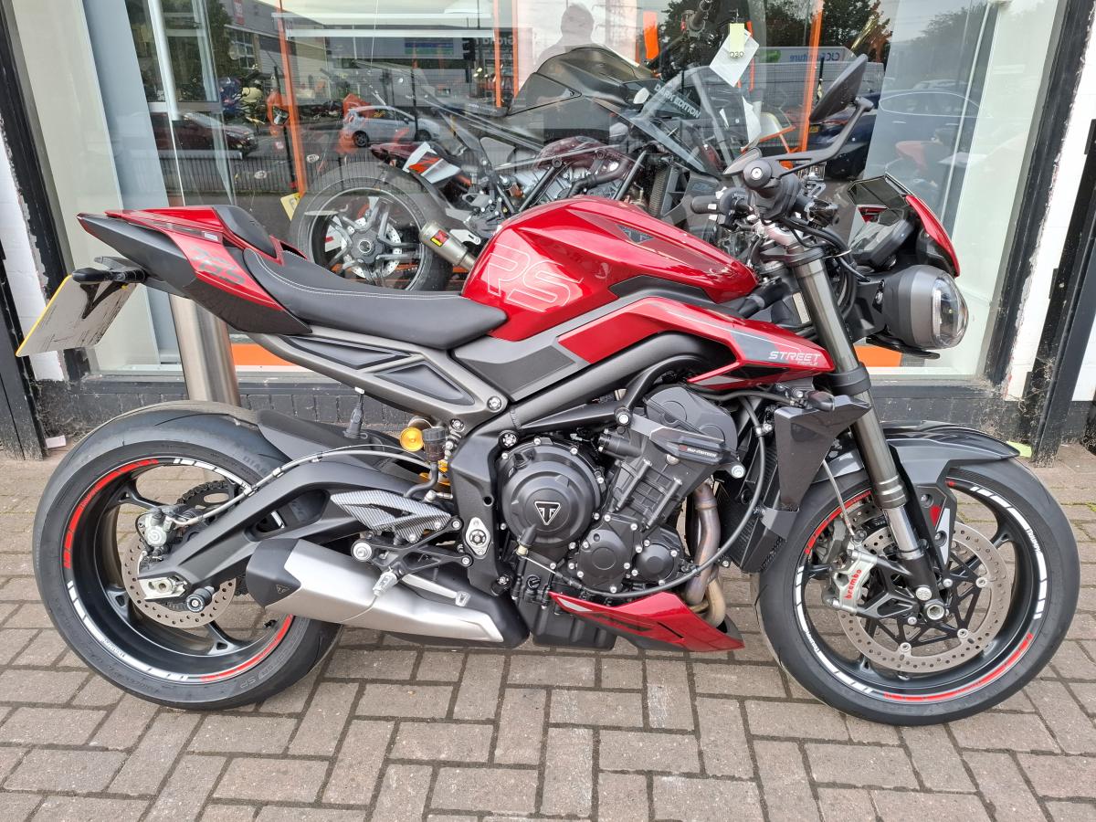 TRIUMPH STREET TRIPLE RS