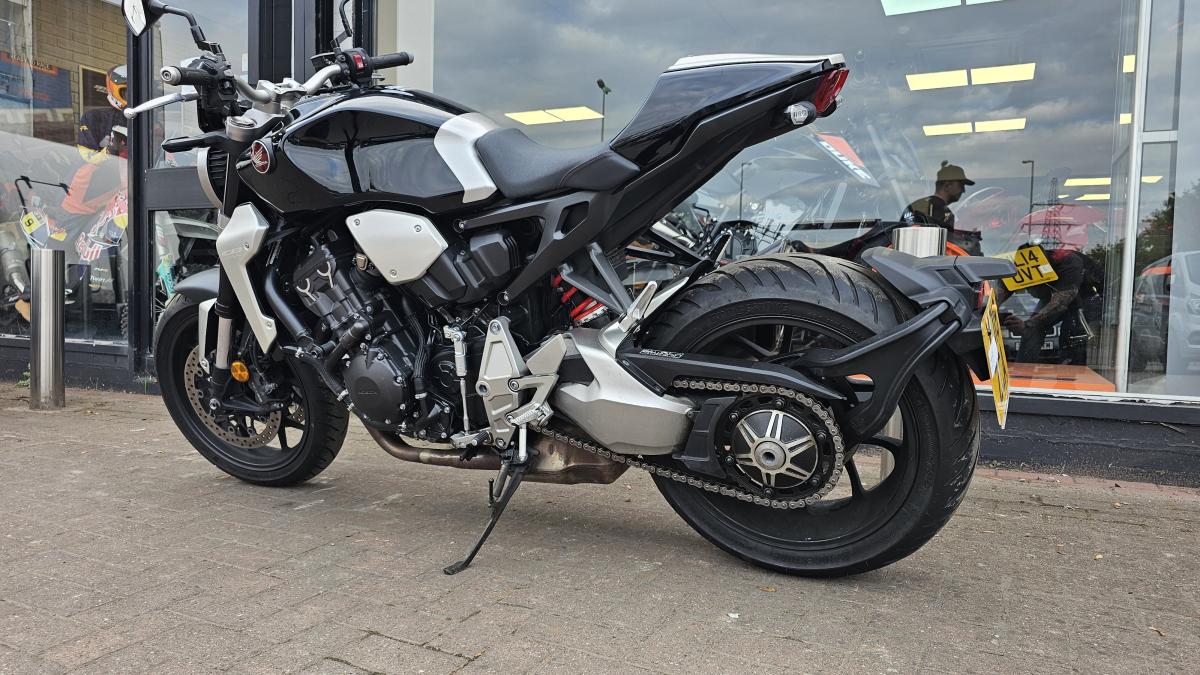 
								HONDA CB 1000 RA-C full									