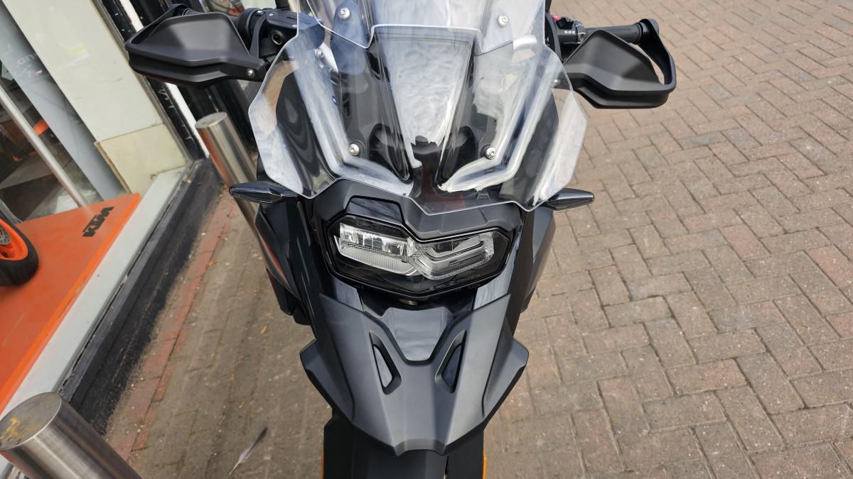 
								BMW R 1200 GS ADVENTURE full									
