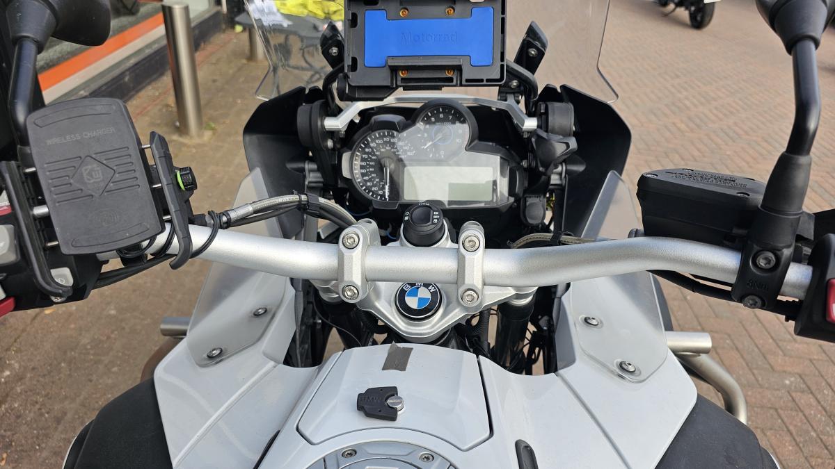 
								BMW R 1200 GS ADVENTURE full									