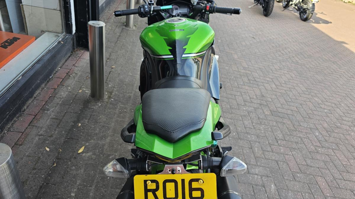 
								KAWASAKI ZX 1000 MGF ABS full									