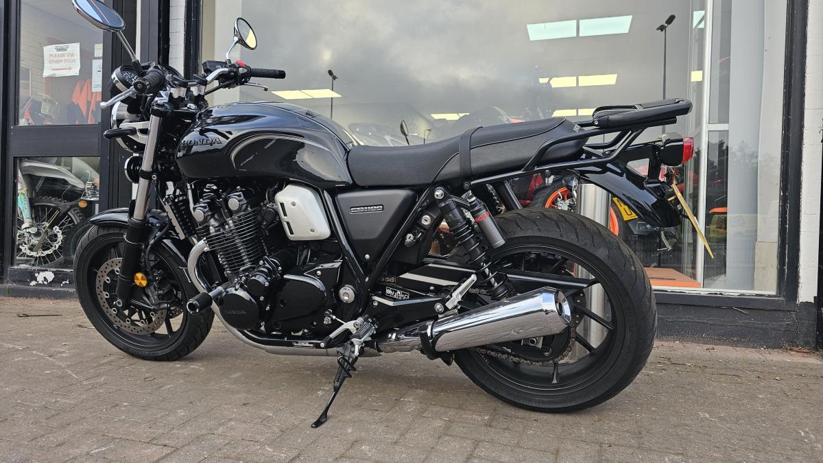 
								Honda CB 1100 NA-K full									