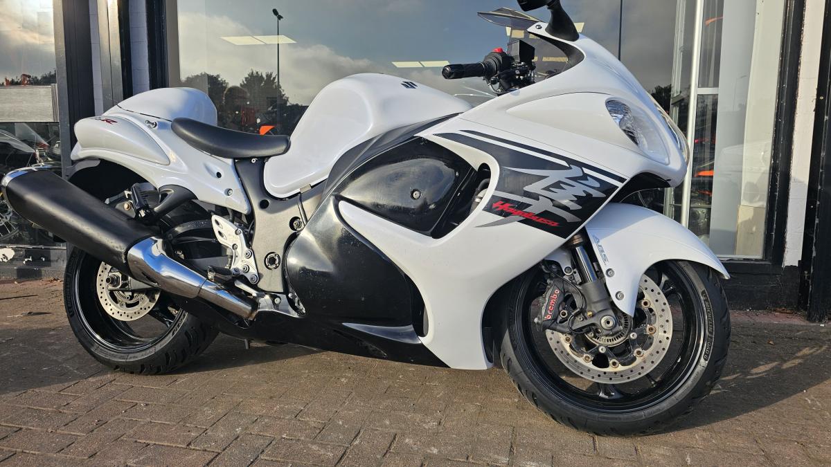 Suzuki GSX 1300 RA L7