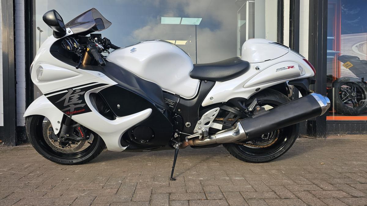 Suzuki GSX 1300 RA L7