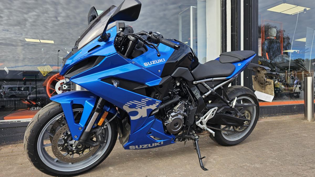 Suzuki GSX 800 FRQM5 GSX-8R