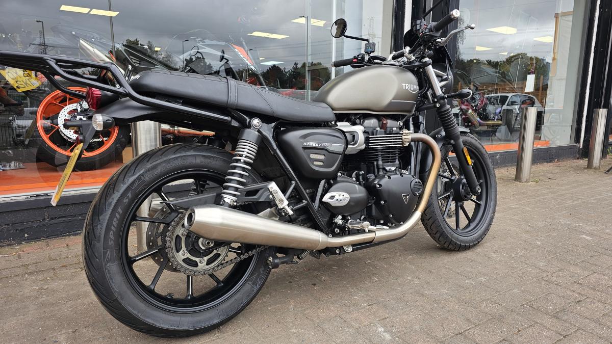Triumph BONNEVILLE STREET TWIN