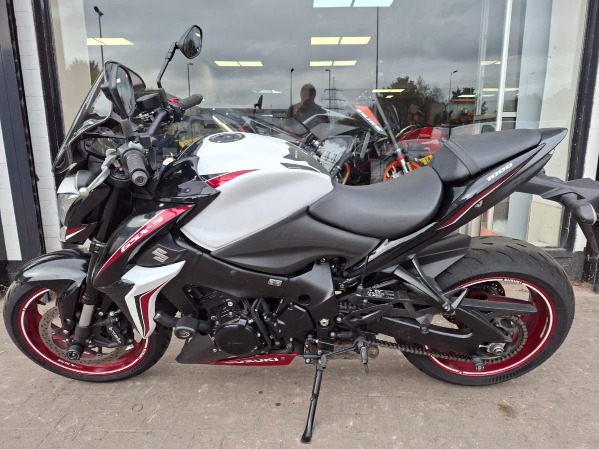 Suzuki GSXS 1000