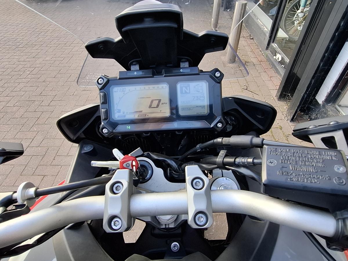 YAMAHA TRACER 900