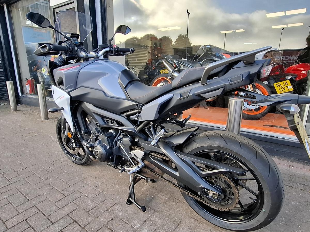 YAMAHA TRACER 900