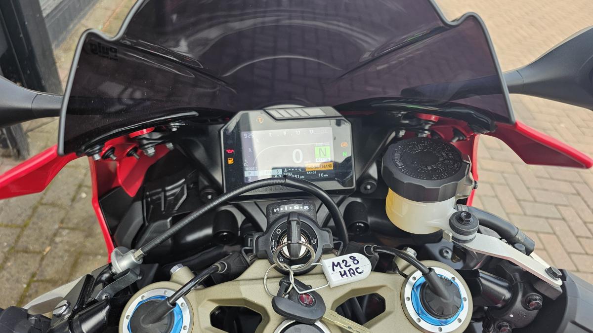 
								HONDA CBR 1000 S1-J full									