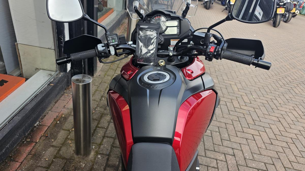 
								Suzuki DL 1000 AL9 ABS full									
