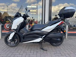 
								Yamaha X-MAX 300 full									