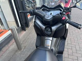 Yamaha X-MAX 300