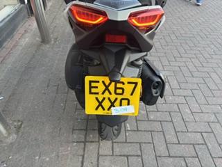 
								Yamaha X-MAX 300 full									