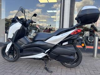 
								Yamaha X-MAX 300 full									