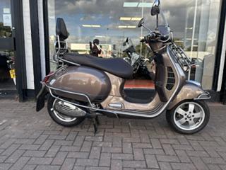 
								PIAGGIO VESPA GTS 300 TOURING full									