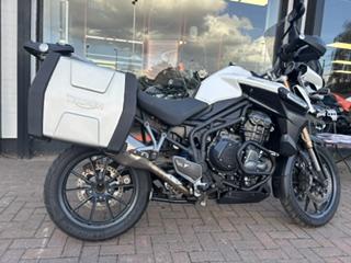 
								TRIUMPH TIGER EXPLORER 1215 full									