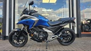 
								Honda NC 750 XA-M full									