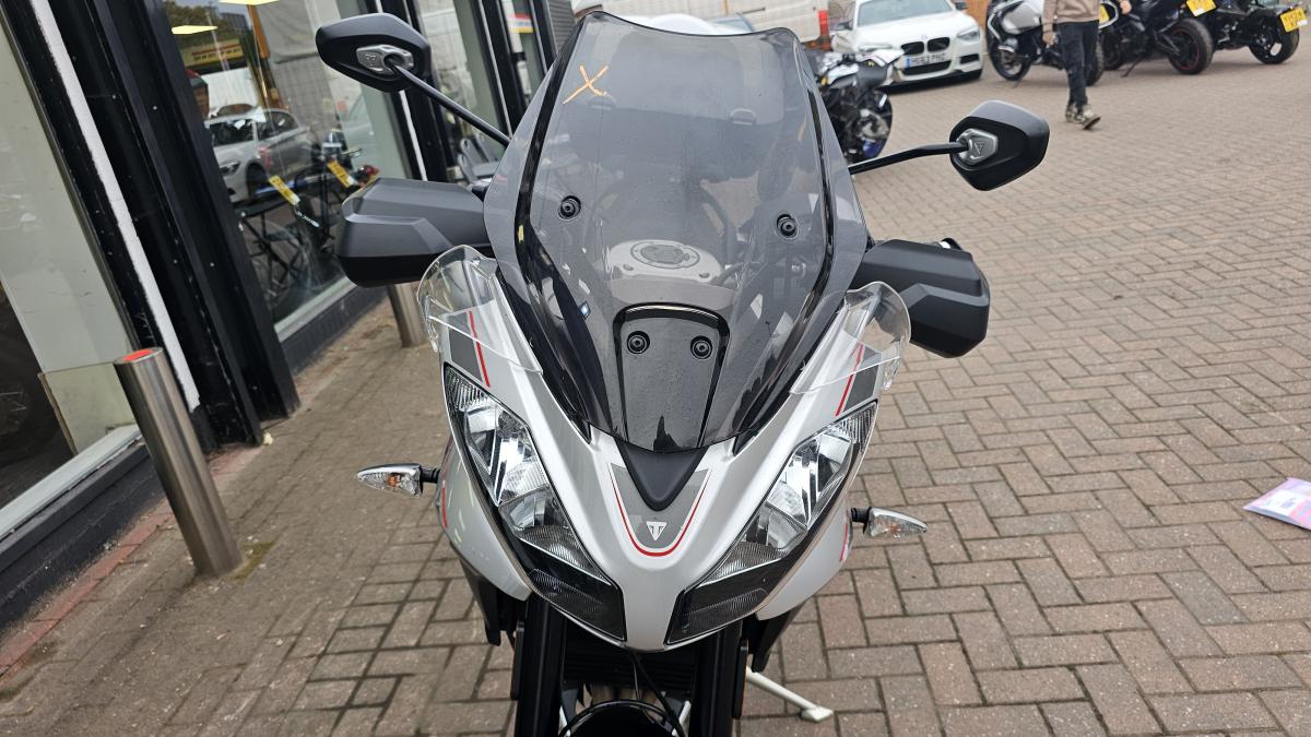 
								TRIUMPH TIGER SPORT 1050 full									