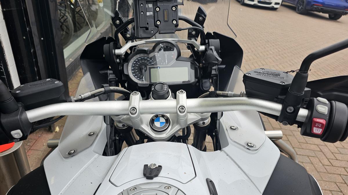 
								BMW R 1200 GS ADVENTURE full									