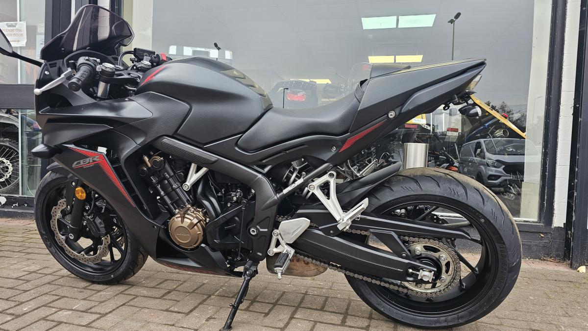 
								Honda CBR 650 FA-J full									
