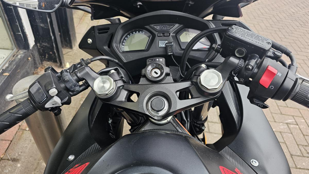 
								Honda CBR 650 FA-J full									