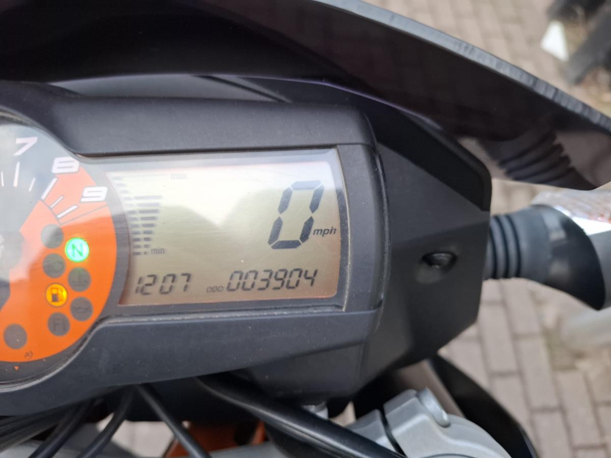 
								KTM 690 DUKE 14 full									
