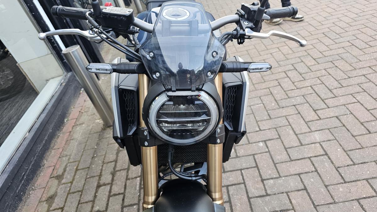 
								HONDA CB 650 RA-K full									