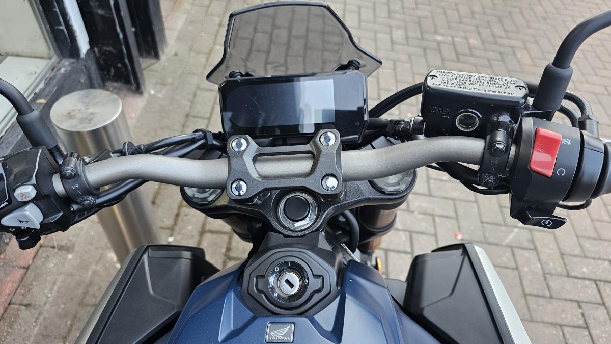 
								HONDA CB 650 RA-K full									