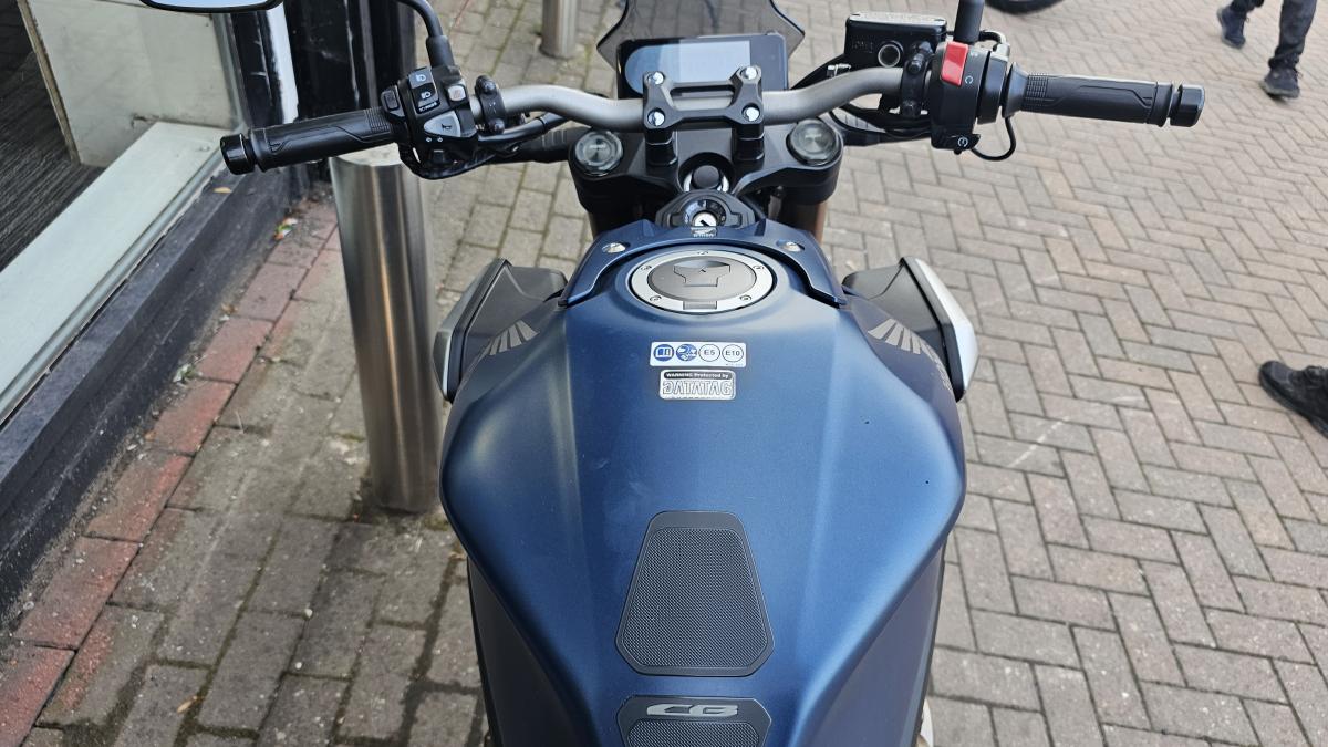 
								HONDA CB 650 RA-K full									