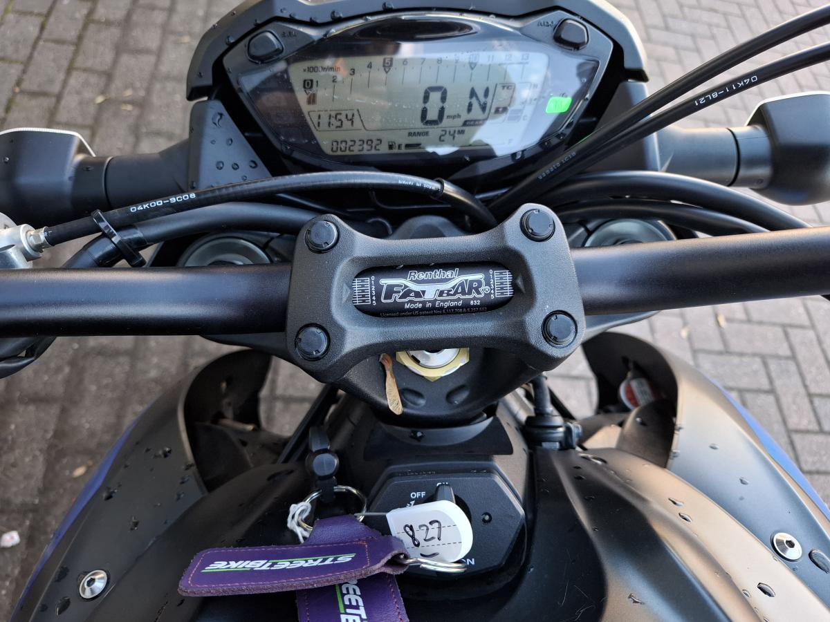 
								Suzuki GSXS 1000 ZAL9 full									
