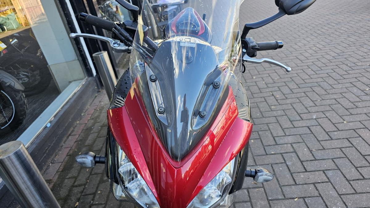 
								Suzuki GSXS 1000 FAL6 full									