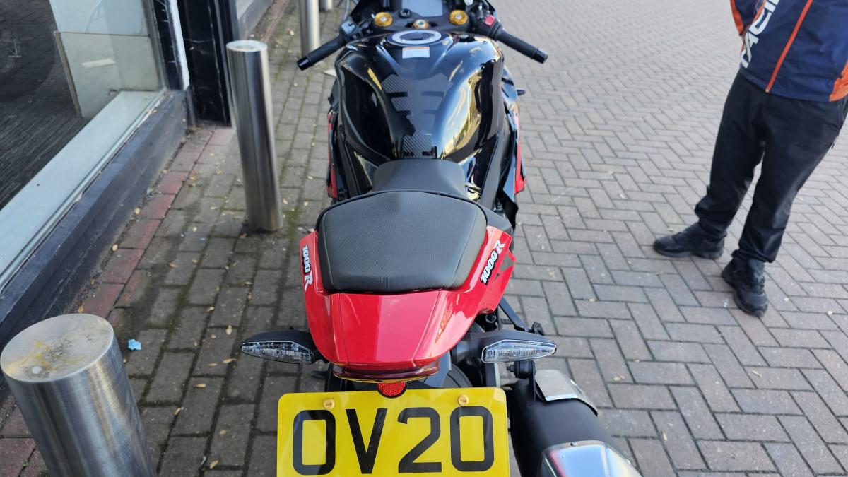 
								SUZUKI GSXR 1000 RAL9 full									