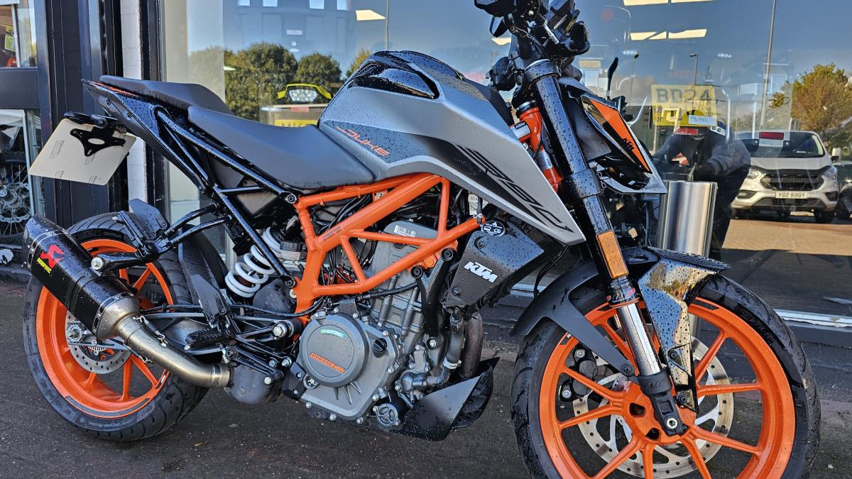 KTM 390 DUKE 21