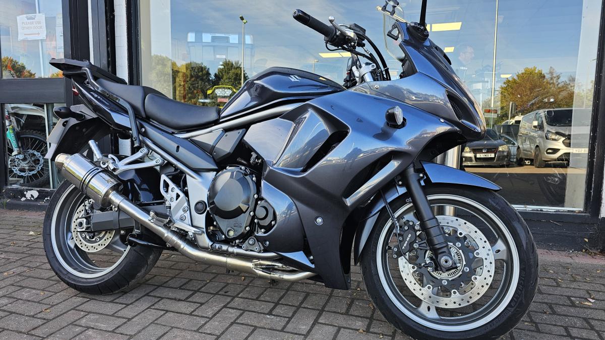 SUZUKI GSX 1250 FAL4