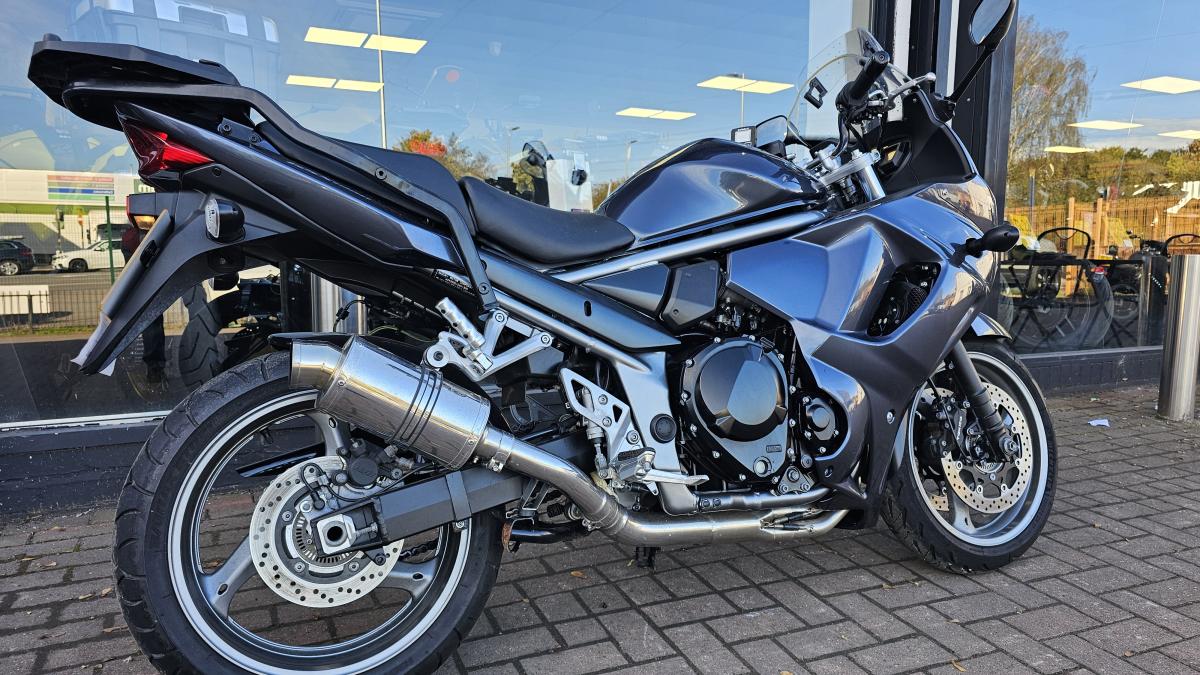 SUZUKI GSX 1250 FAL4
