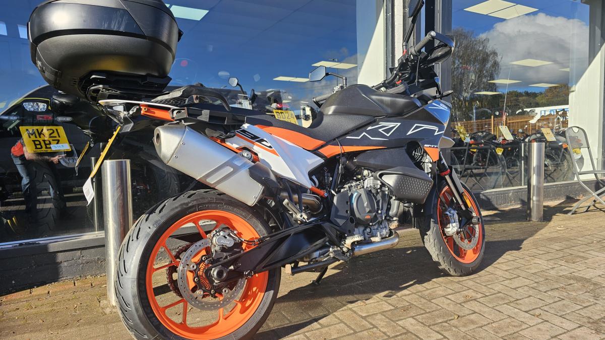 KTM 890 SMT 23