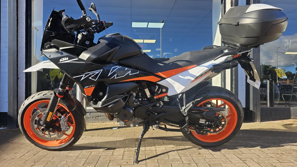 KTM 890 SMT 23